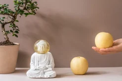 Dekofigur Summerglobe The Buddha weiß