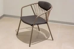 Designstuhl Baga mit zweiteiger Polsterung braun