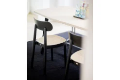 Holzstuhl mit Rattan P 118 schwarz