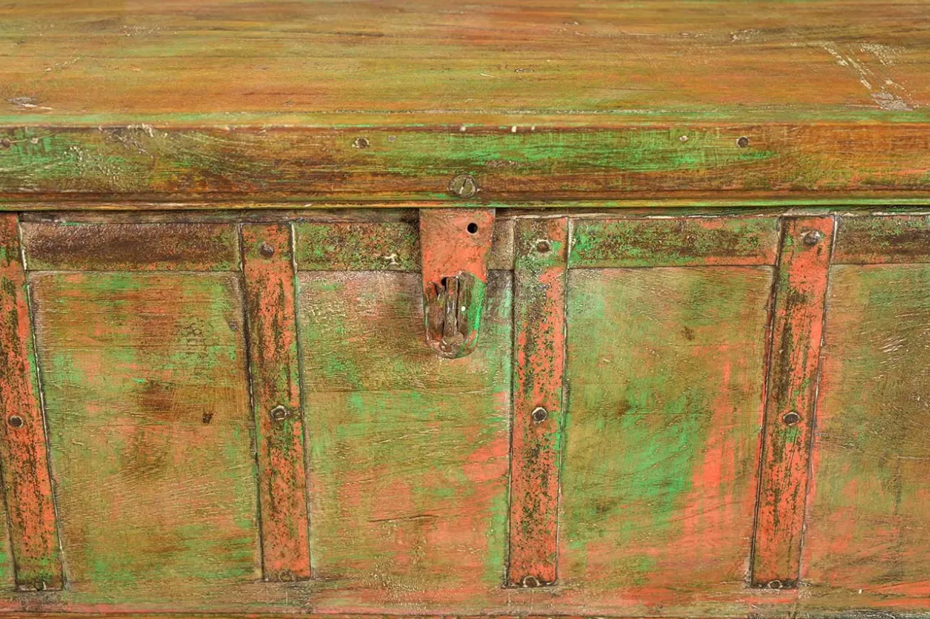 Holztruhe Vintage natur mit bunter Restpatina