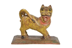 Löwenfigur auf Sockel