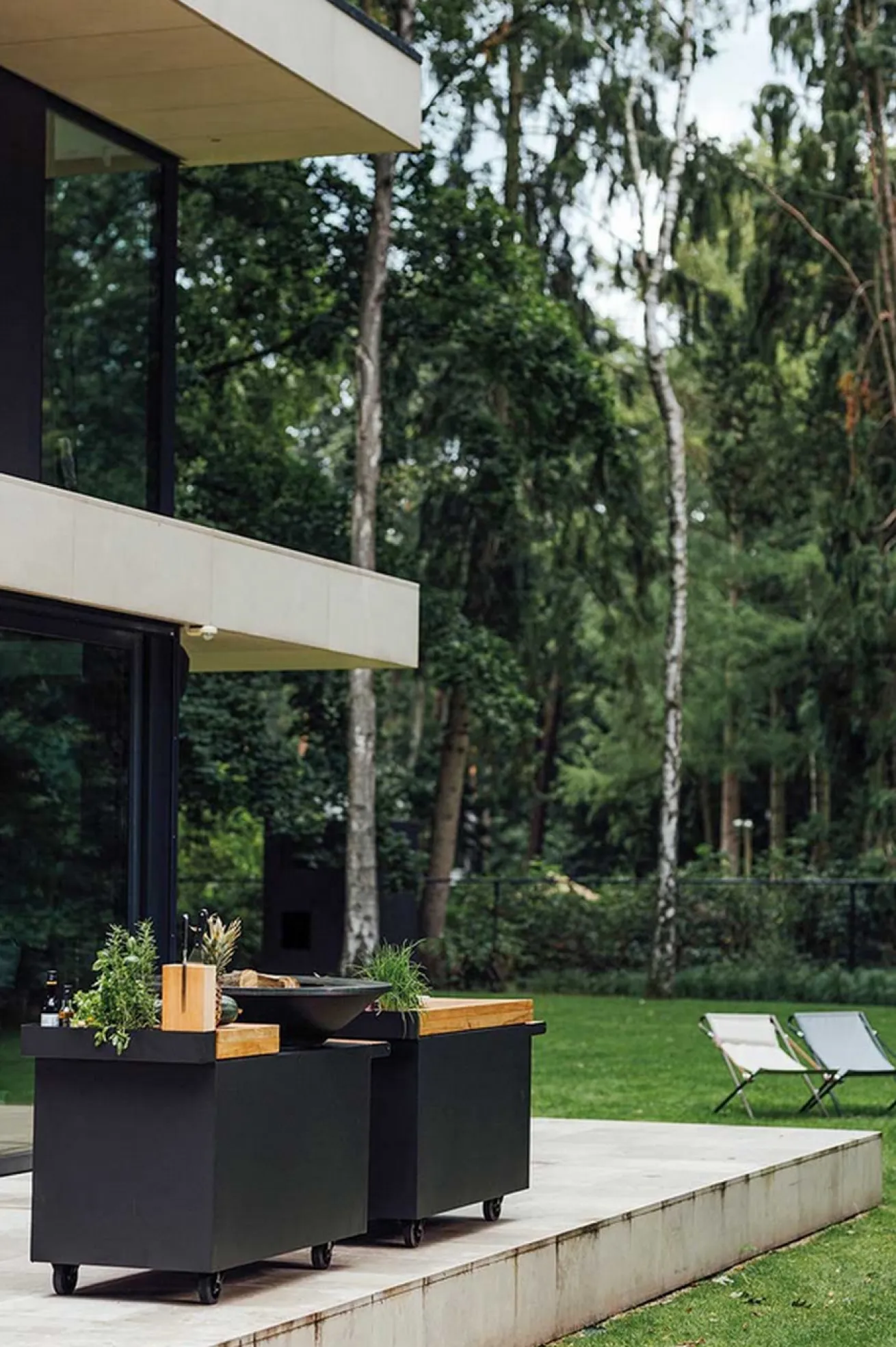 Ofyr Grill Island Black 100 PRO Teakholz
