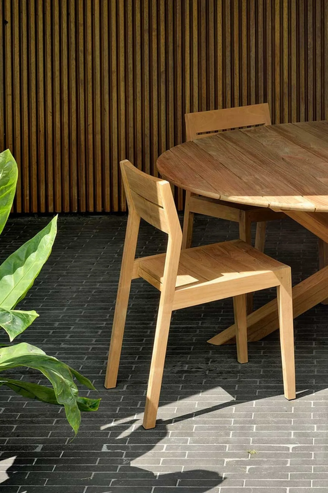 Outdoor Tisch Circle Teakholz rund klein