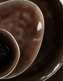 Teller Pure by Pascale Naessens oval gross braun