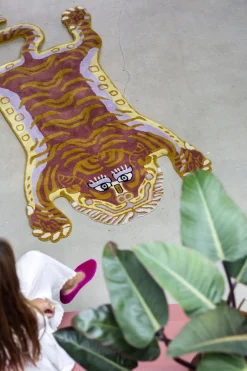 Teppich Tigerin hellbraun rosa