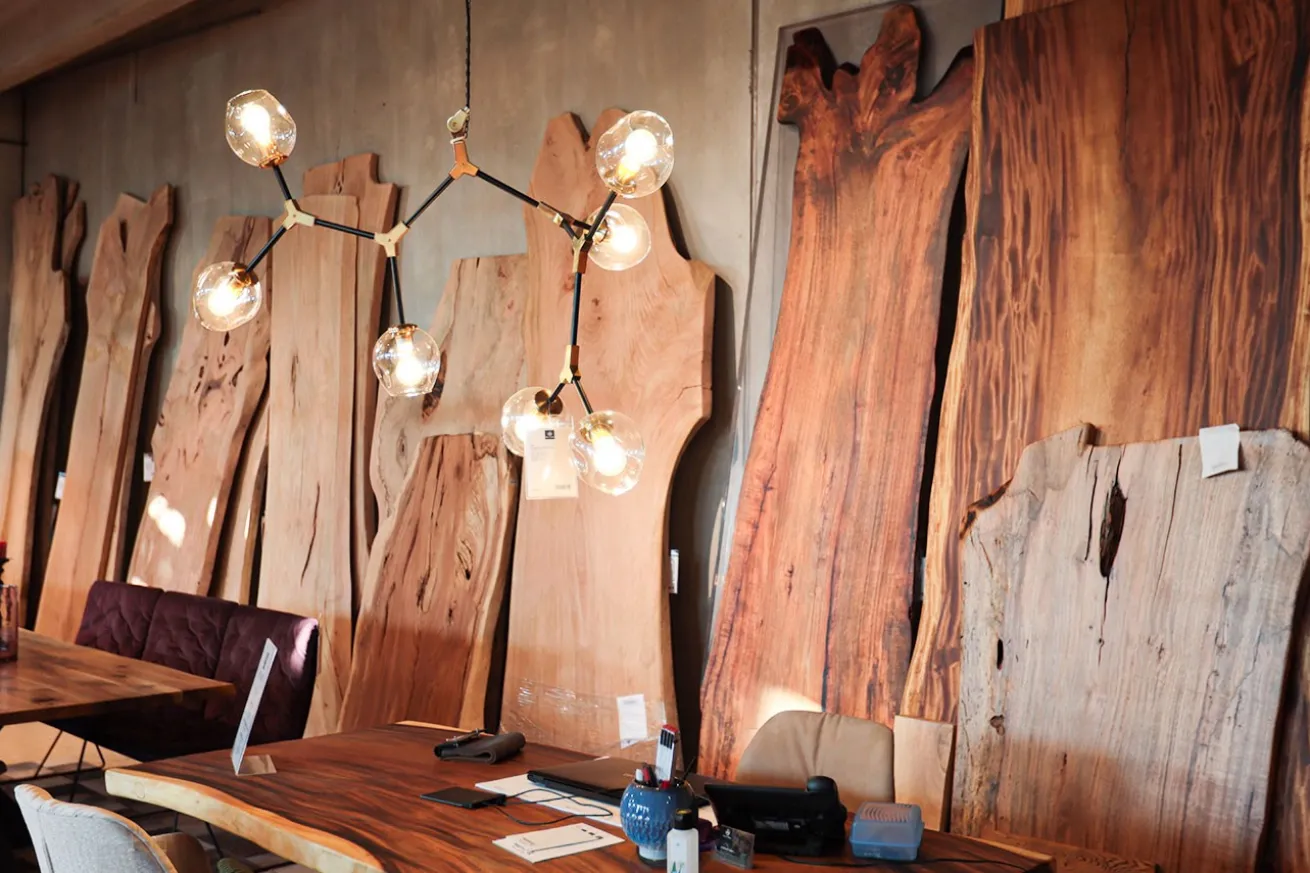 Tischplatte 4 cm astige Wildbuche massiv organische Kante extrem ab 60 cm konfigurierbar