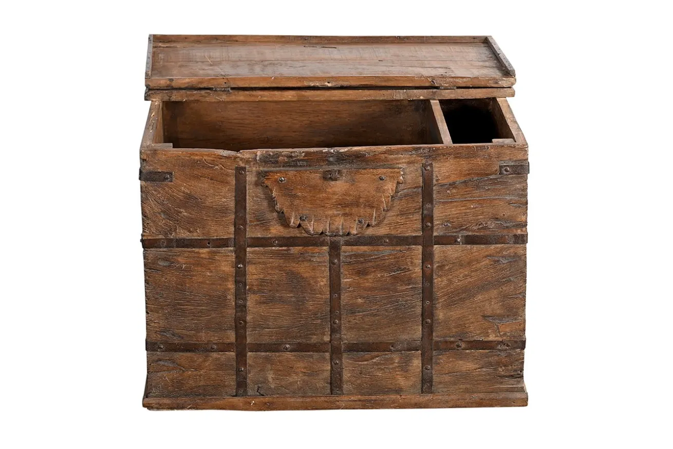 Truhe Vintage natur