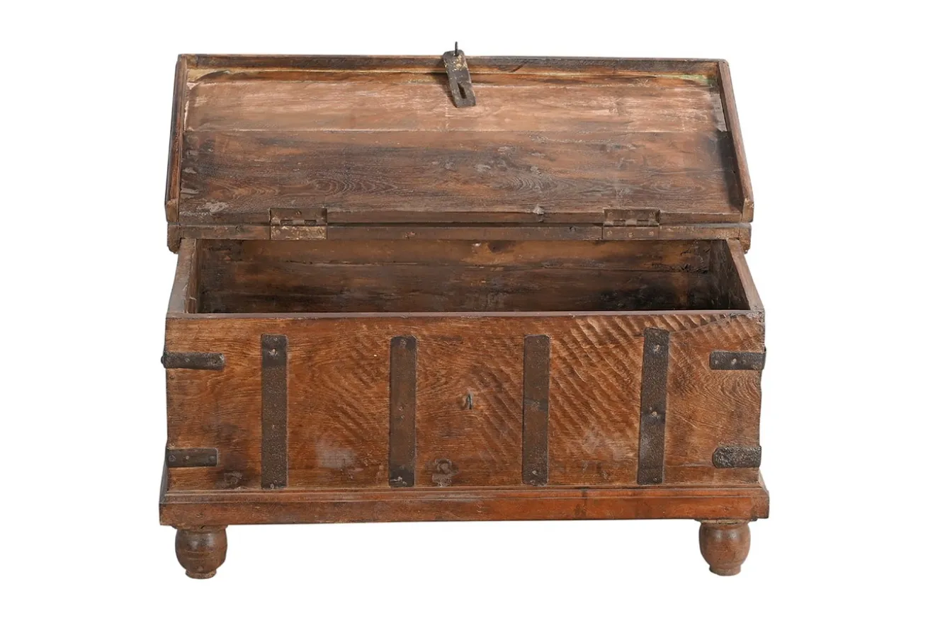Truhe Vintage natur