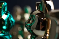 Winkekatze Lucky Cat Cosmic shiny platin